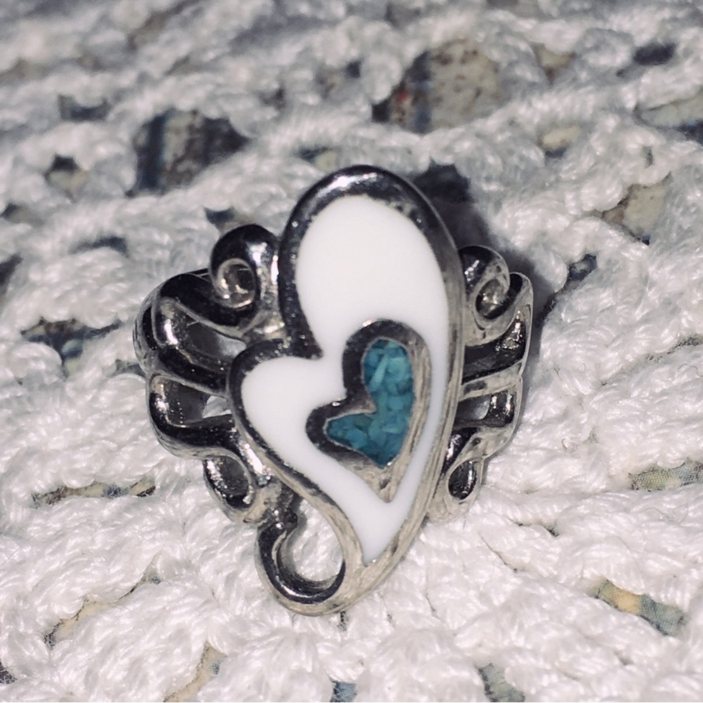 Vintage silver double heart inlaid swirl turquoise and white gemstone sz 6 ring